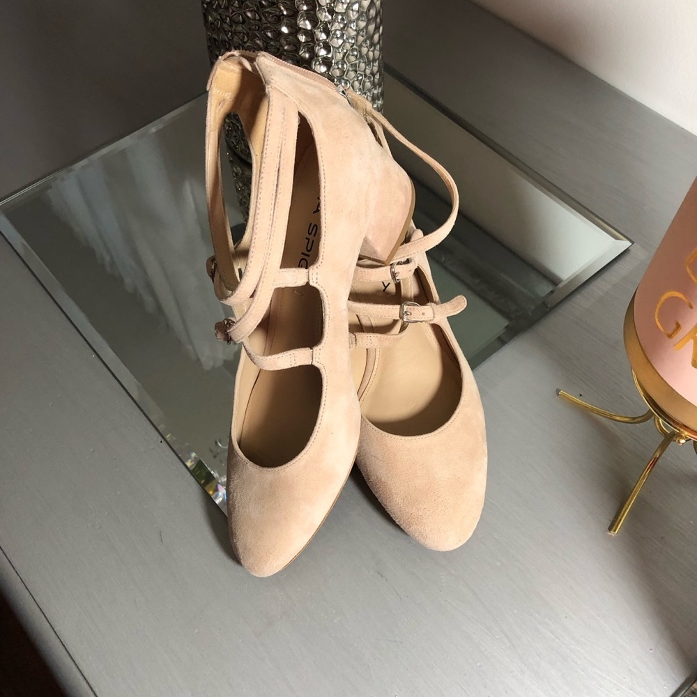 Via Spiga Womens Adonna Strappy Heels.